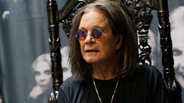  Ozzy Osbourne en una firma de autógrafros de su álbum 'Patient Number 9' en Long Beach, California. 