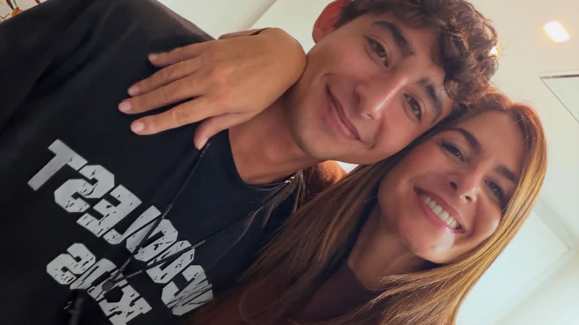 La felicidad de Nuria Roca: su hijo mayor ya está en casa tras su aventura en 'Supervivientes'