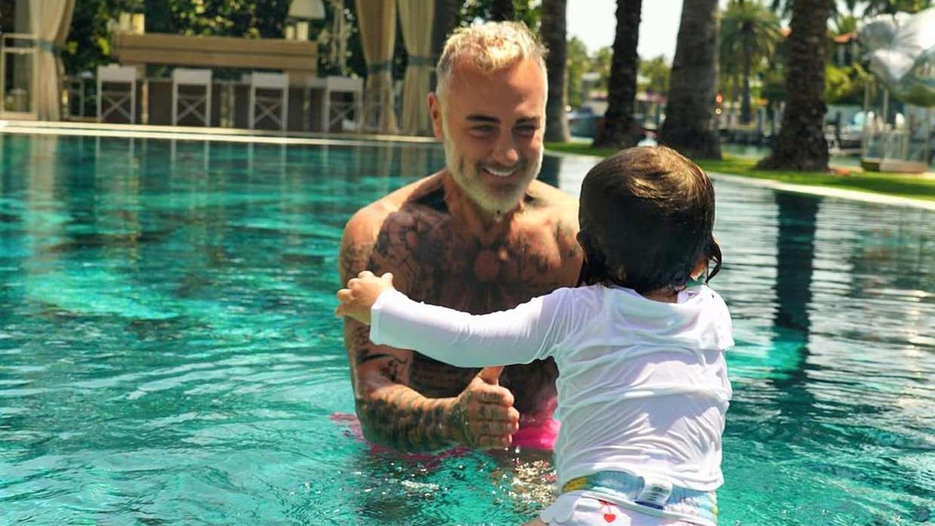 Gianluca Vacchi muestra su impresionante mansión de Miami durante sus vacaciones en familia, ¡valorada en 20 millones!