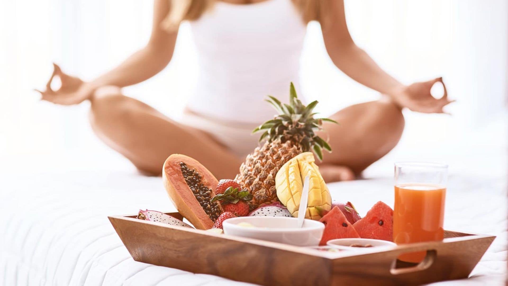¿Cómo debe ser tu dieta si practicas yoga?
