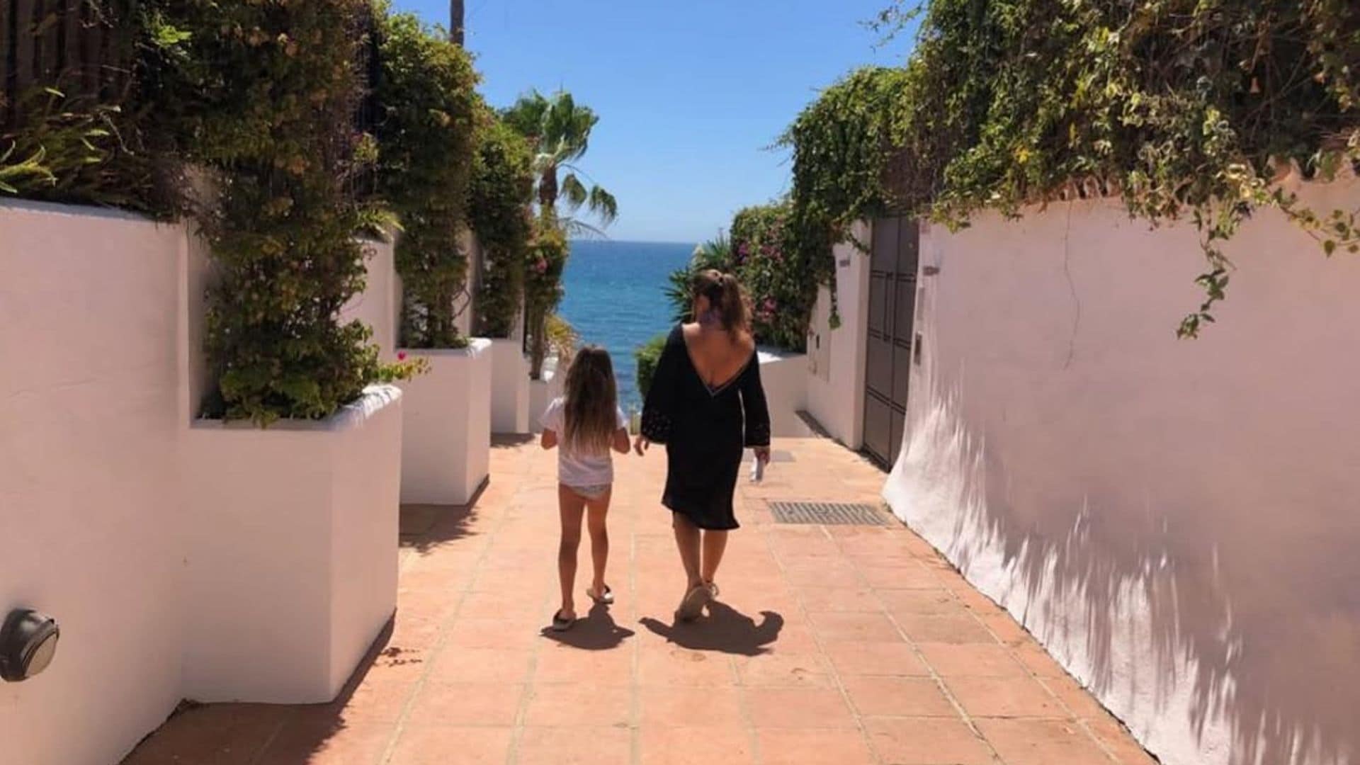 Carmen Porter con su hija Alma