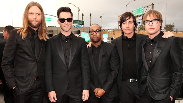 James Valentine, Adam Levine, PJ Morton, Matt Flynn y Mickey Madden en la 55a. edición de los Grammy Awards el 10 de febrero de 2013, en Los Ángeles, California.