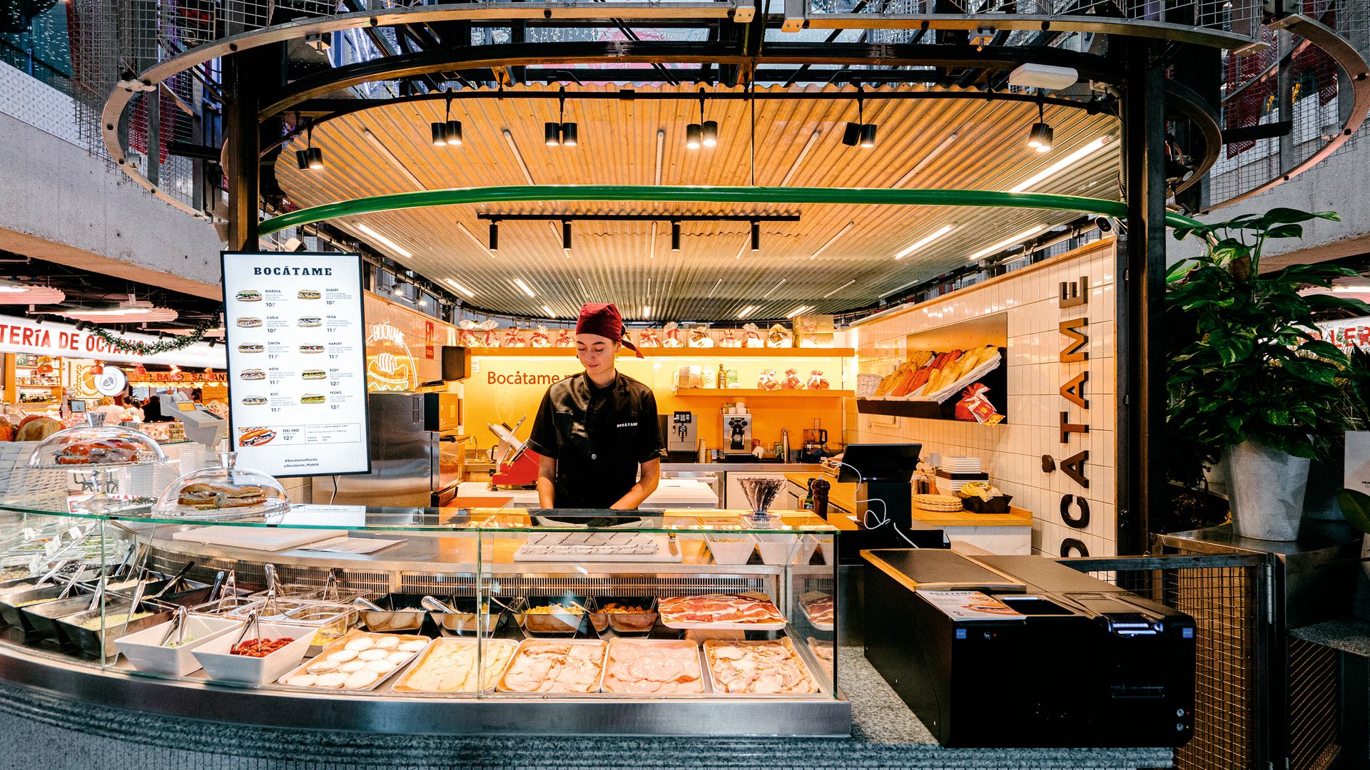 Bocadillos sabrosos en Bocátame
