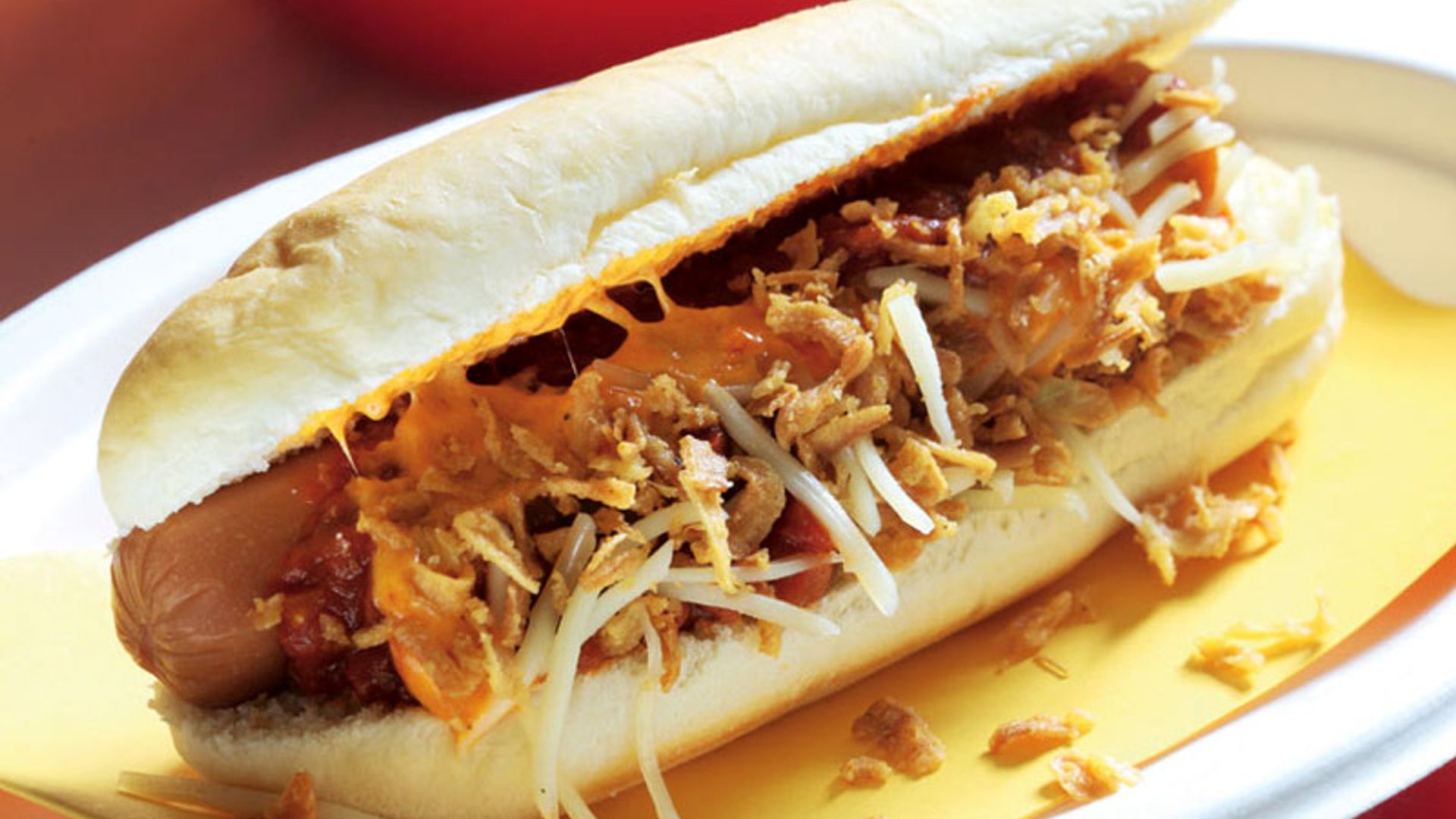 Perrito con mayonesa de sobrasada