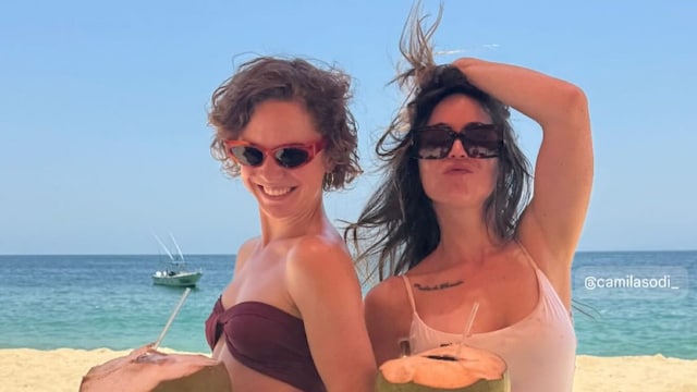 Camila Sodi y su hermana menor Naian Norvind.