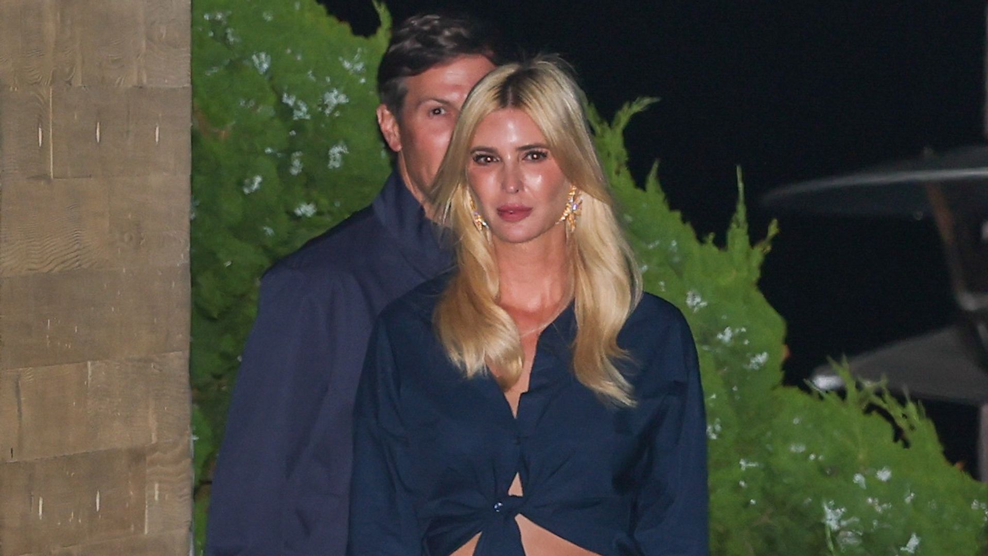 Ivanka Trump con Jared Kushner de cena en Malibú, 2026.