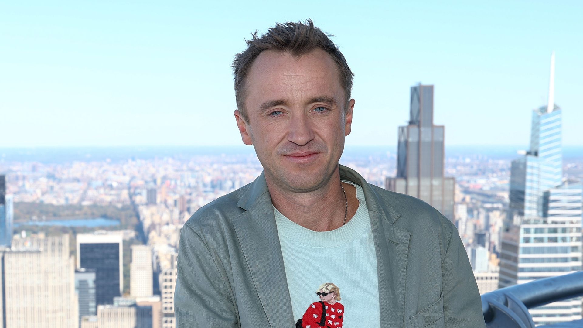 Draco Malfoy está de vuelta: Tom Felton celebra su regreso tiñendo de verde el Empire State
