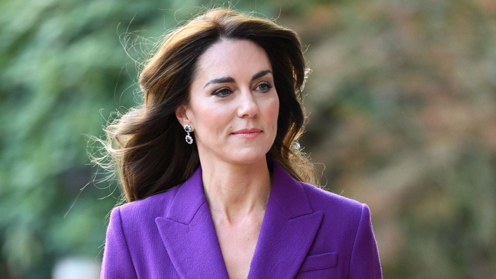 Kate Middleton, princesa de Gales, con traje morado, 2023