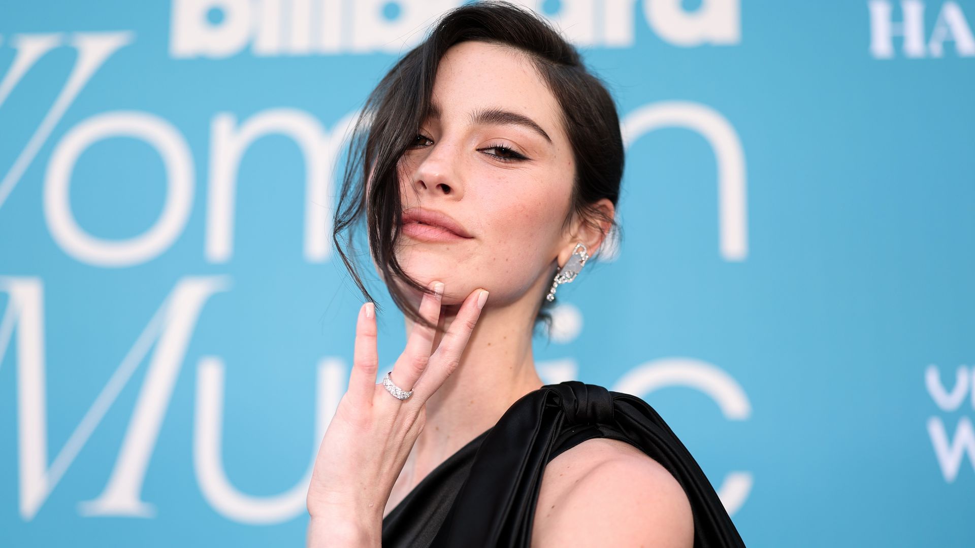 Gracie Abrams enamoró a Paul Mescal con la combinación de estas fragancias
