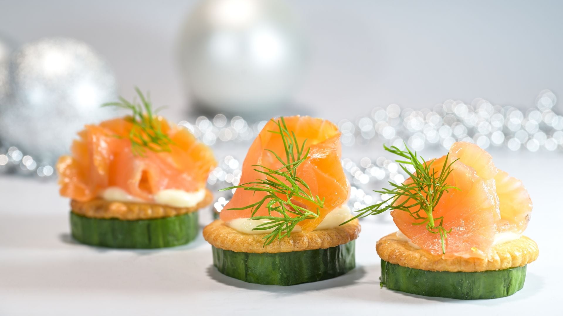 Bocaditos de pepino y salmón