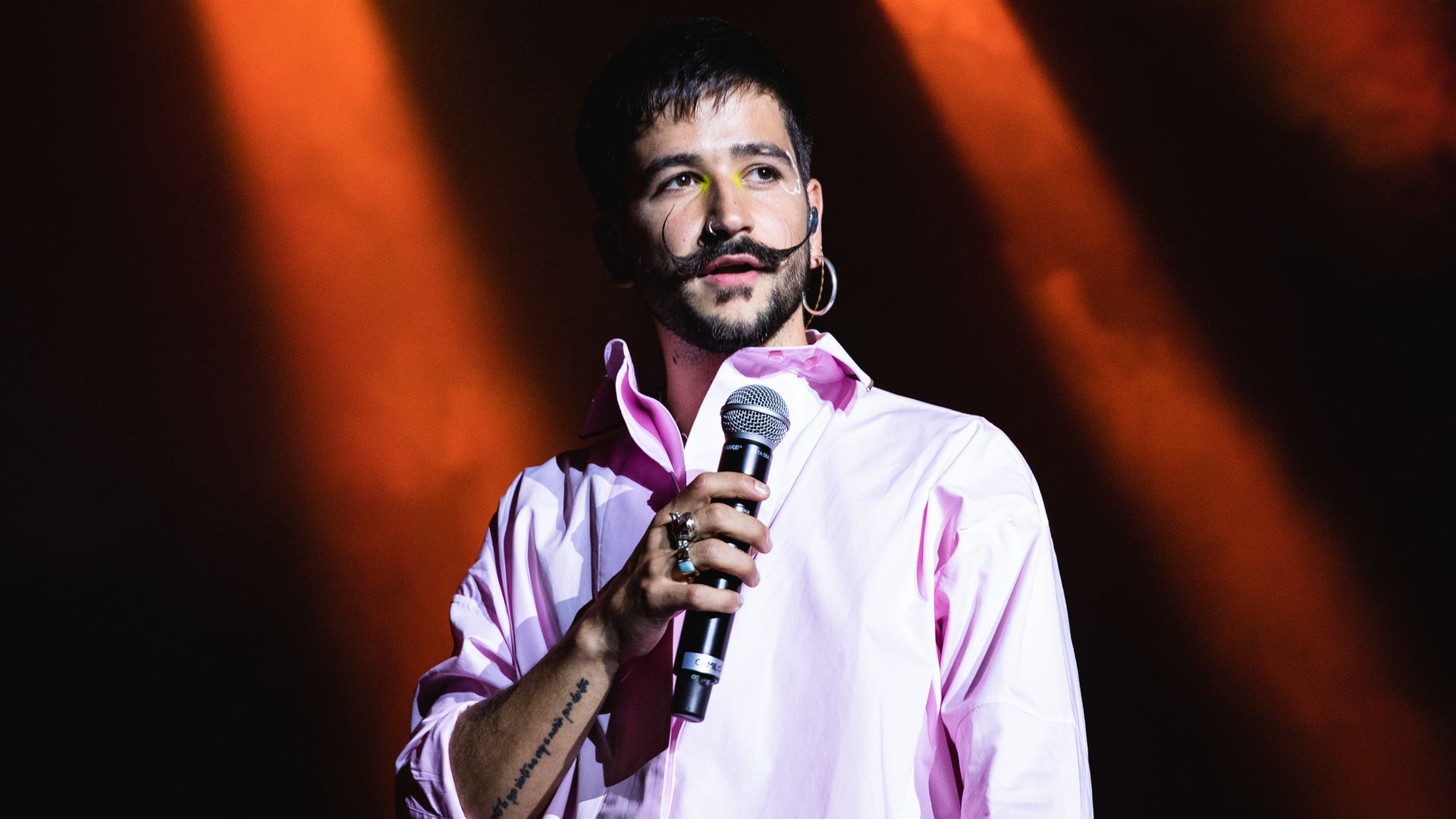 Camilo se muestra vulnerable ante sus fans, previo al último concierto de su gira: 'Estaba muy asustado'