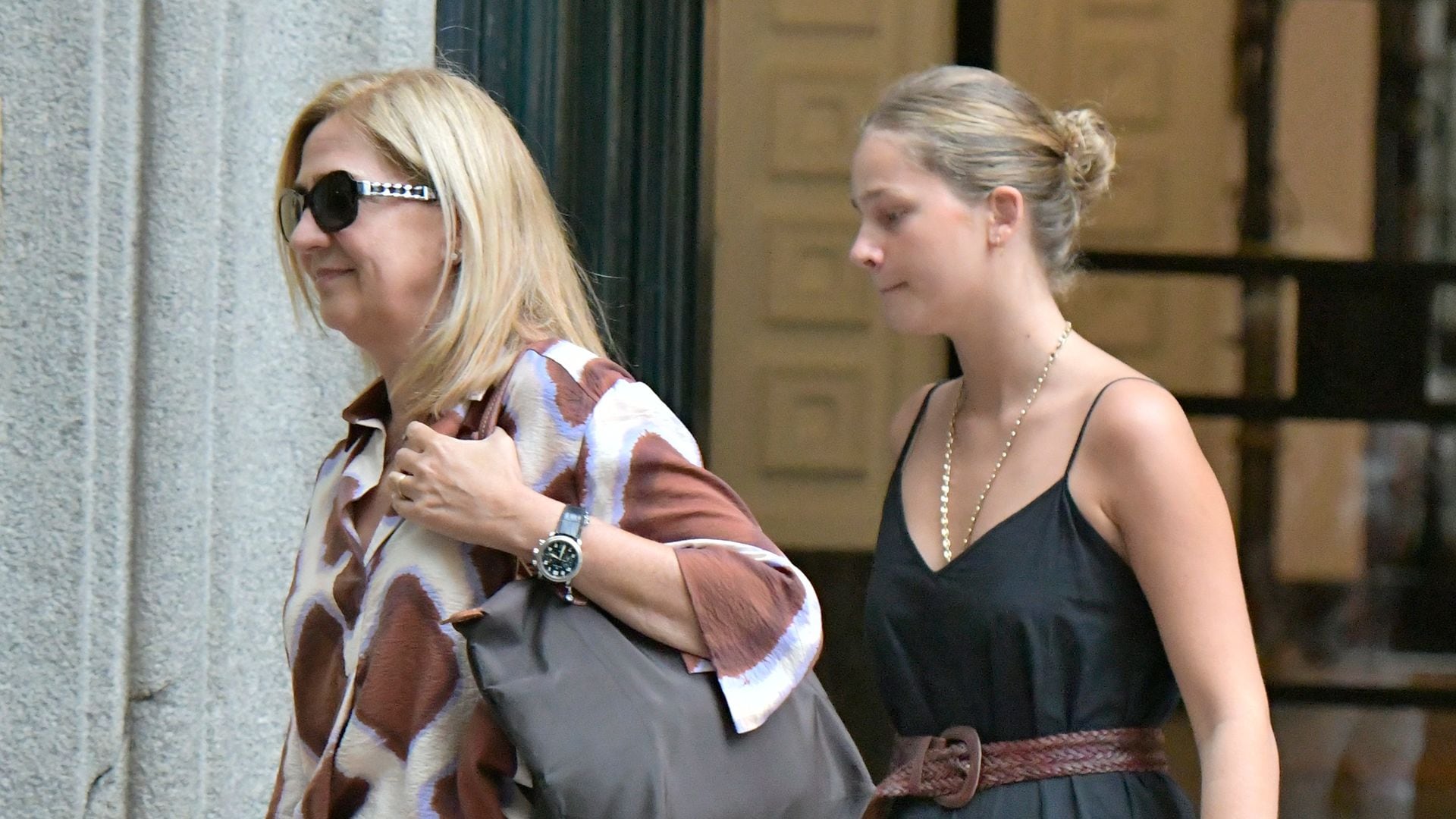 El look asequible y 'boho chic' de Irene Urdangarin para salir por Madrid con su madre