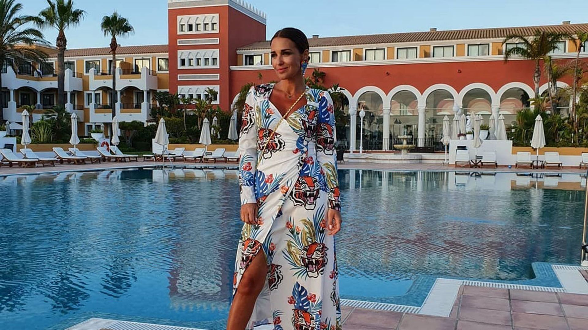 Un año más, Paula Echevarría apuesta por la moda española en vacaciones