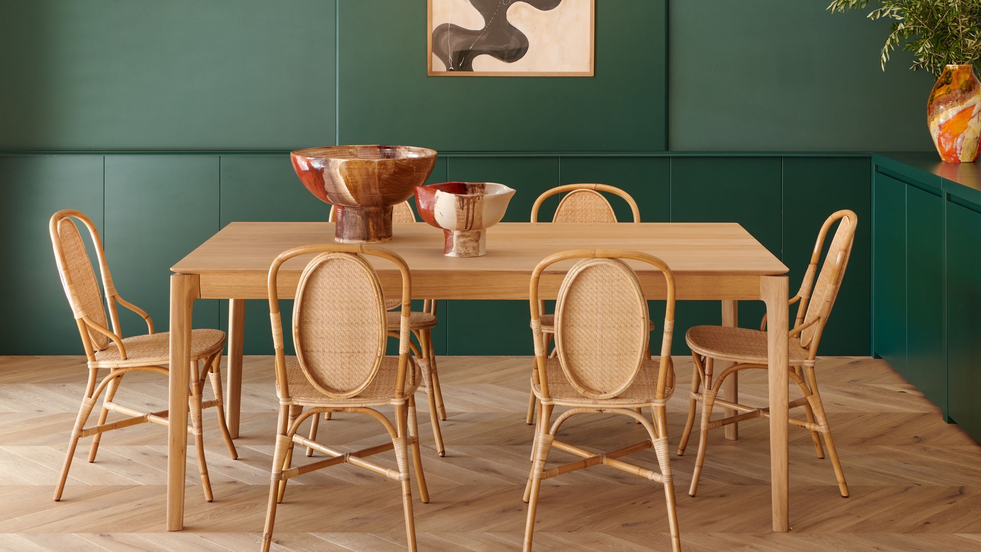 Comedores minimalistas: claves para conseguir un espacio elegante y con estilo sin recargarlo