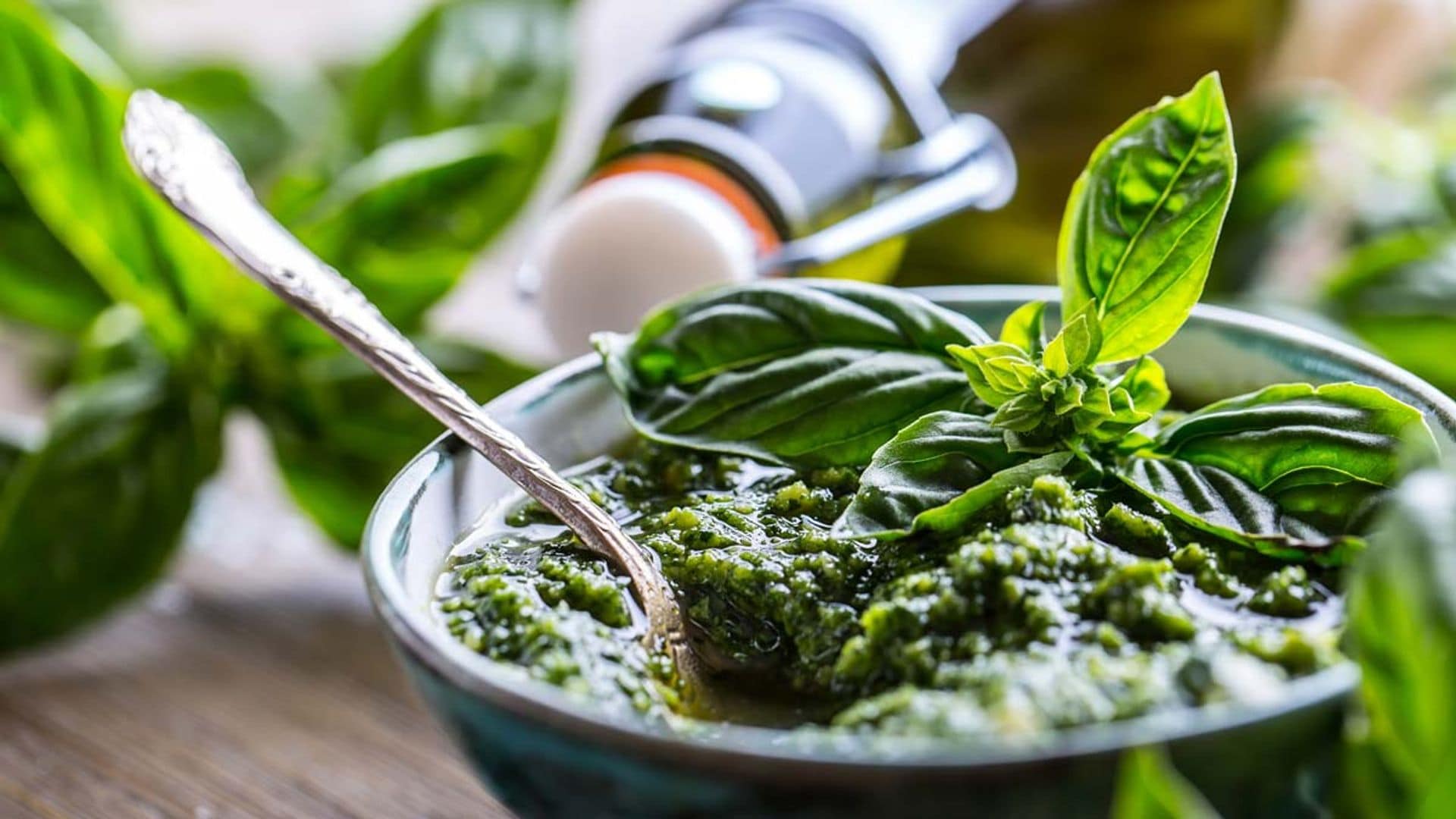 10 recetas fáciles con albahaca, aprovecha todos sus beneficios saludables