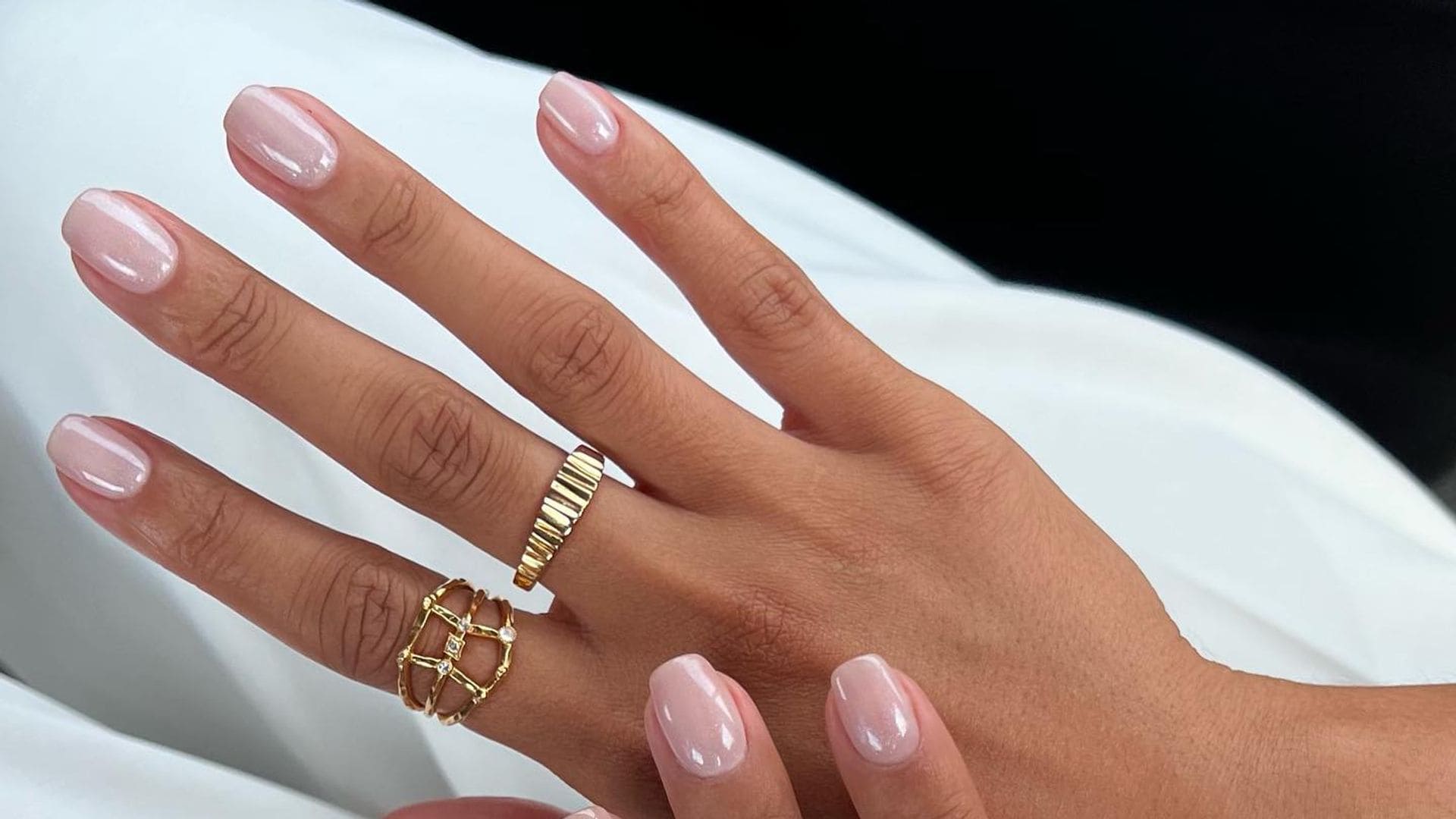 12 manicuras de uñas cortas para llevar las manos perfectas todo el invierno