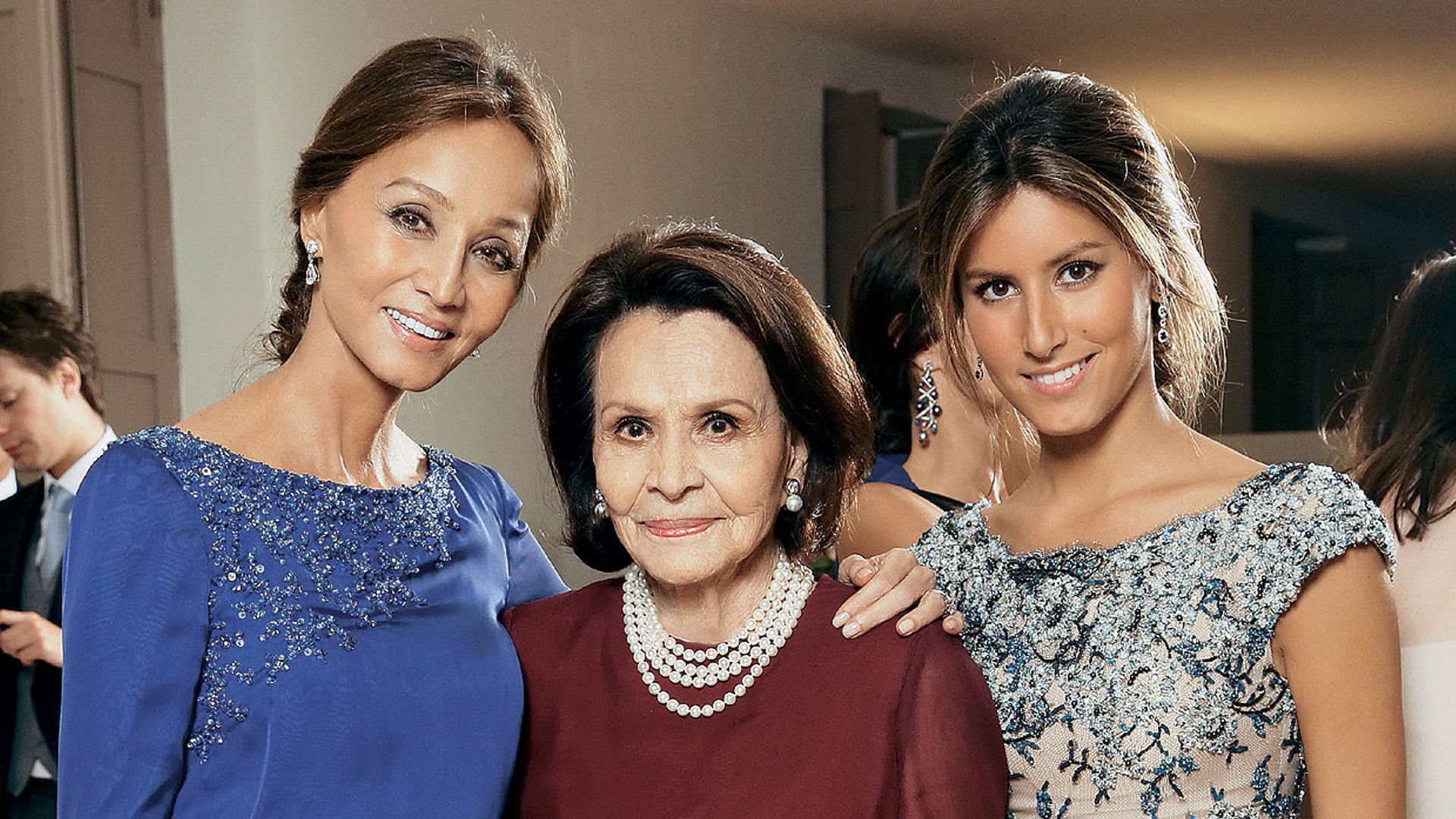 Isabel Preysler junto a su madre, Beatriz Arrastia, y Ana Boyer