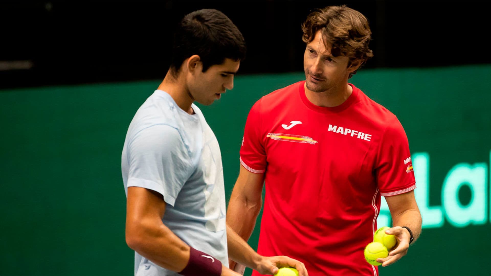 Juan Carlos Ferrero nos cuenta cuál es la estrategia para que Alcaraz mantenga los pies en el suelo