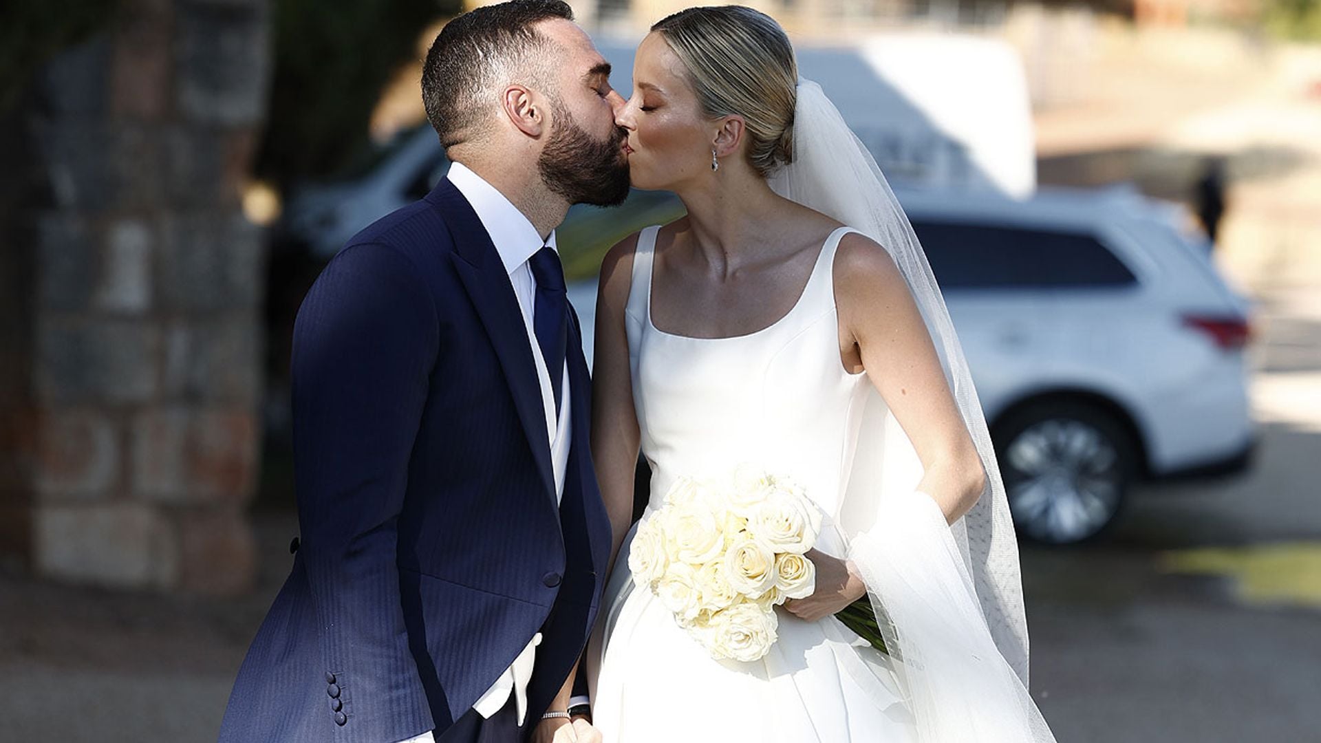 ¡Ya son marido y mujer! Las imágenes de Dani Carvajal y Daphne Cañizares en su boda