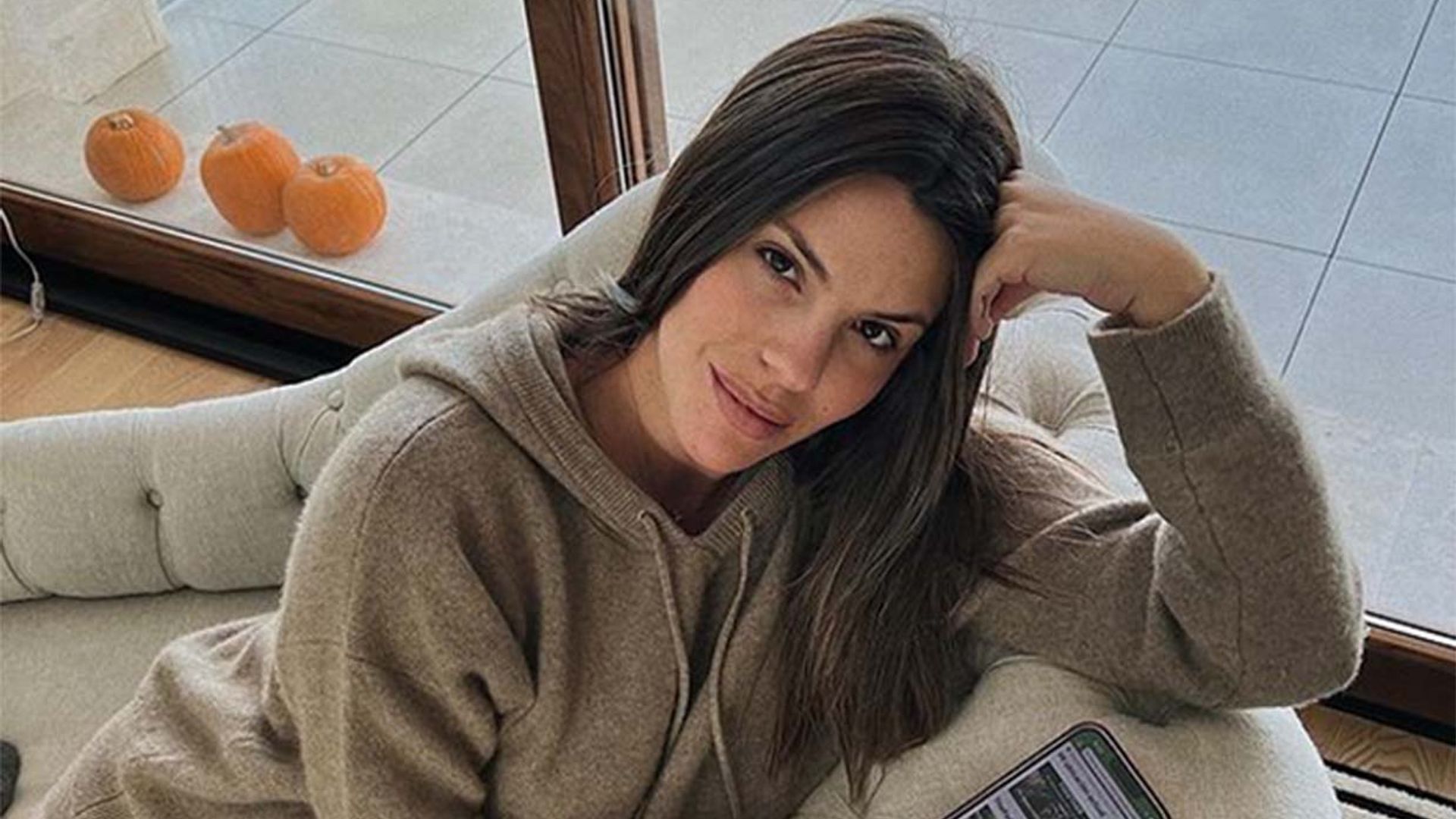 No te pierdas la preciosa sorpresa que ha tenido Laura M. Flores al volver a casa tras dar a luz