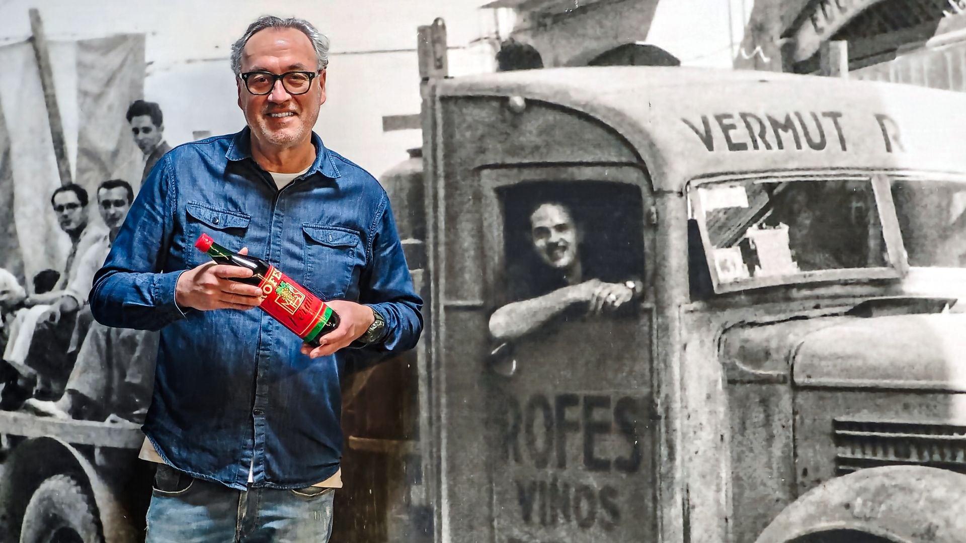 Salvador Rofes en la antigua bodega de Vermuts Rofes, Reus, Tarragona