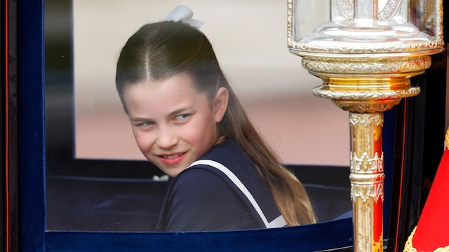 Plano medio de la Princesa Charlotte en el Trooping The Colour 2024