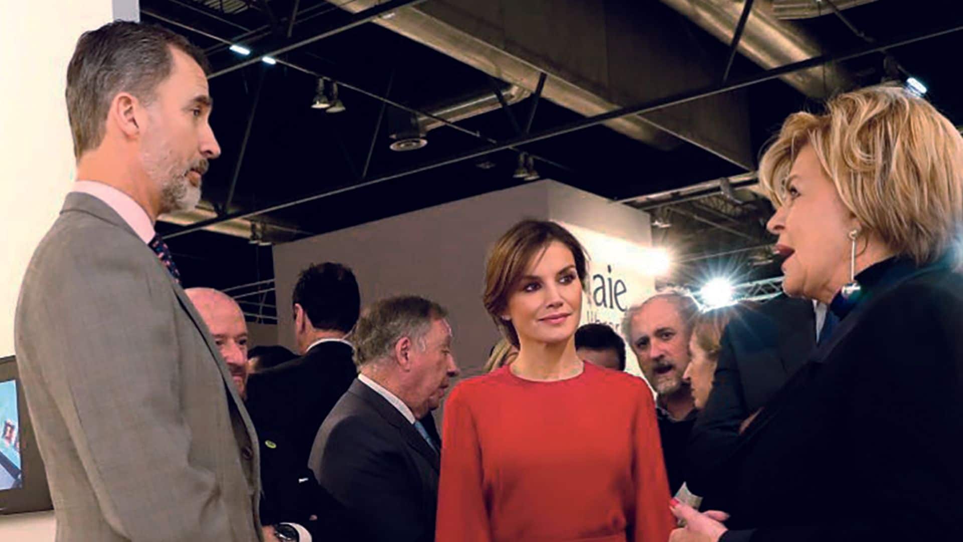 Con Felipe VI y doña Letizia, en ARCO