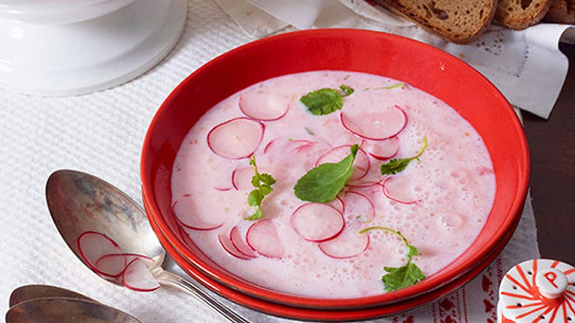 Sopa ligera de rábanos