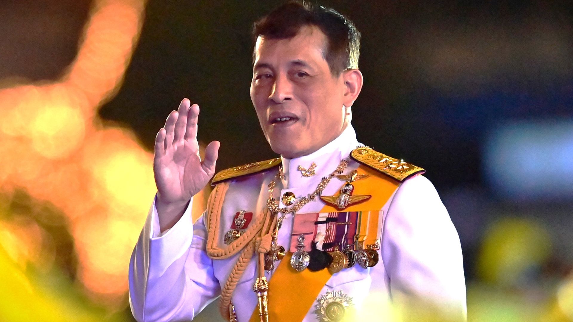 Rama X de Tailandia cumple 74 años: el rey que desafió a la tradición y sigue generando polémica