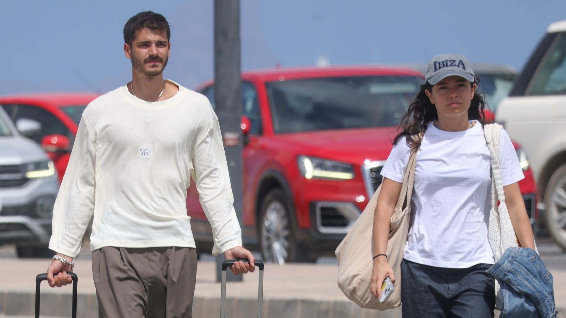 Anna Castillo y Álvaro Mel: una pareja de película que inicia vacaciones en un lugar mágico