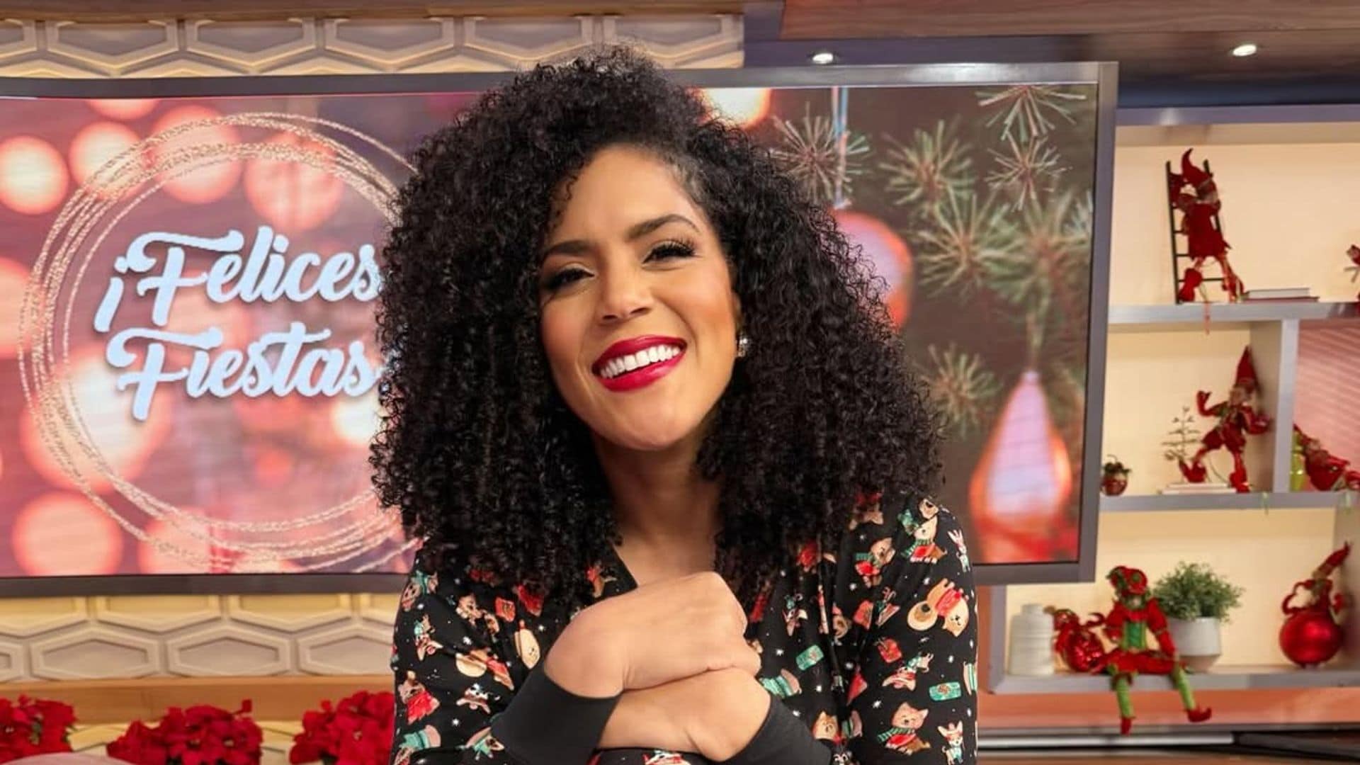 Francisca celebra un logro como mamá junto a sus tres hijos