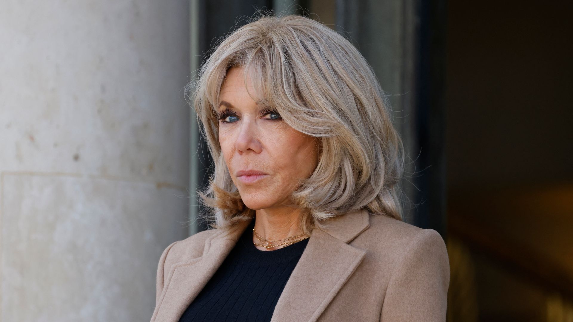 Brigitte Macron obtuvo su victoria judicial en la demanda que presentó por ciberacoso.