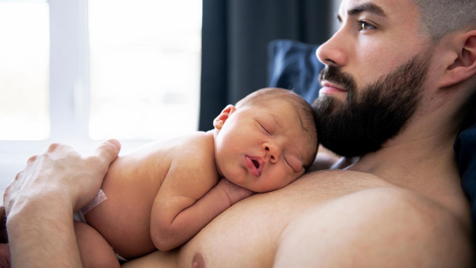 ¿Cómo hacer el piel con piel con los papás?