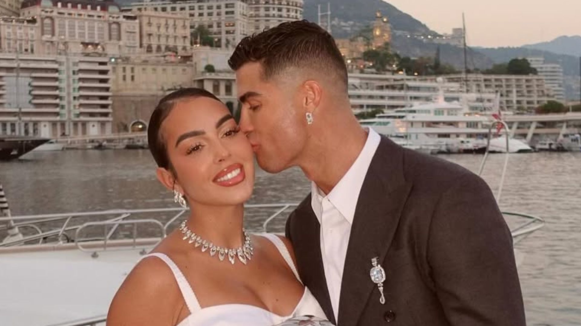 Cristiano Ronaldo y Georgina Rodríguez se casan tras 9 años juntos y 5 hijos: "Sí, quiero. En esta y en todas mis vidas"