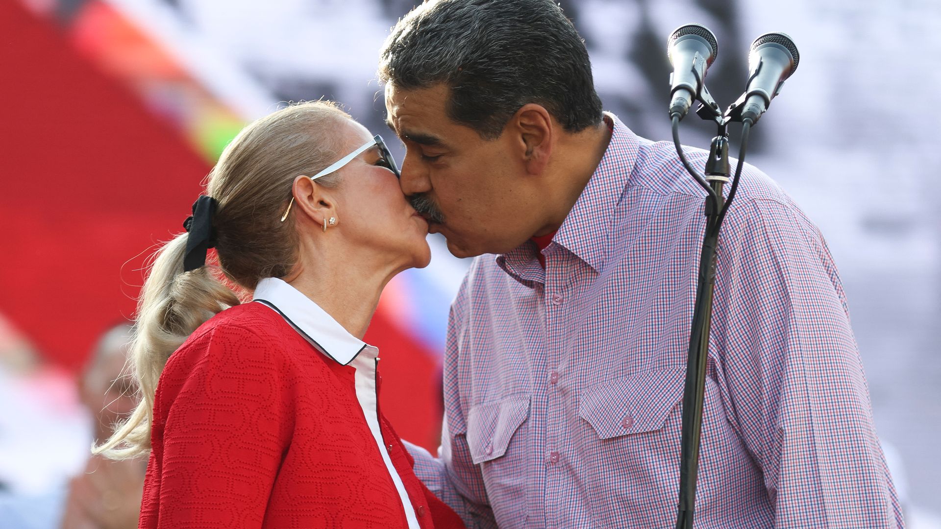 Su matrimonio formalizó una unión que ya existía de hecho, consolidando una pareja de poder que combina afecto personal con alianzas políticas de largo plazo