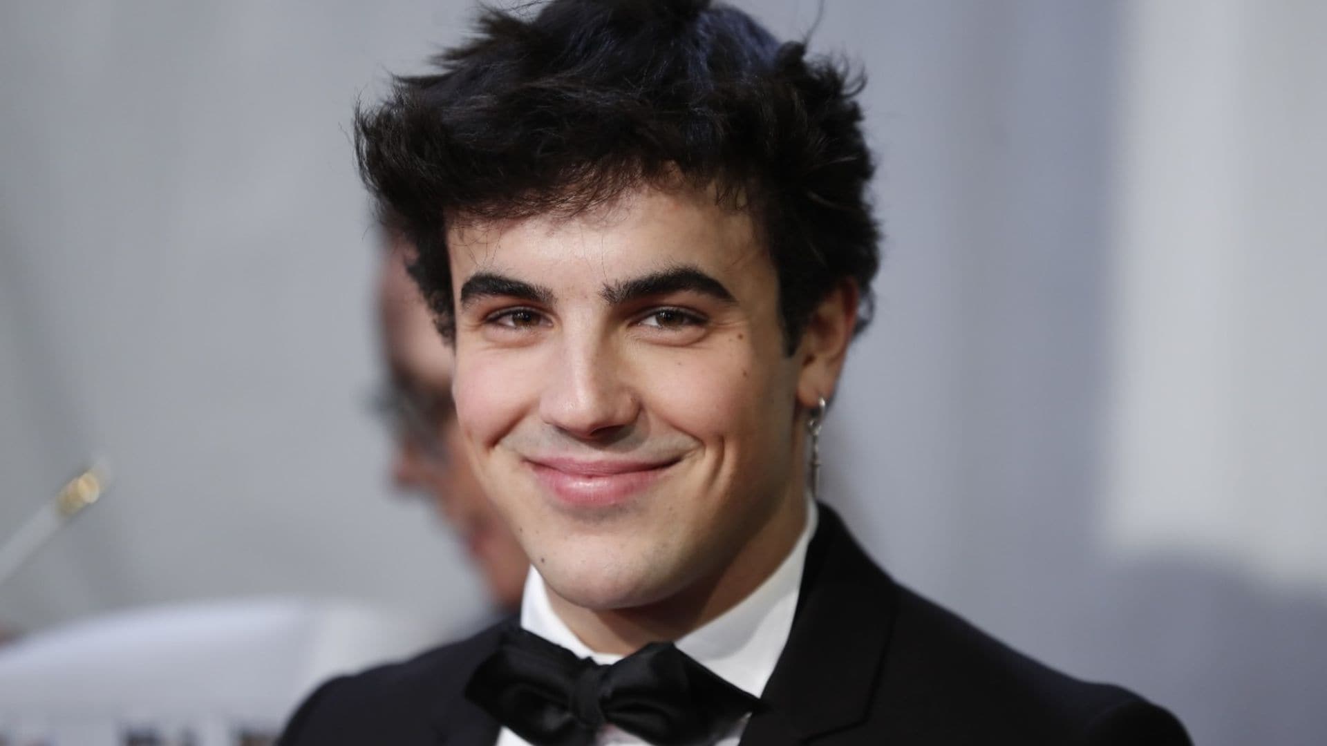 Descubre todo lo que debes saber sobre Óscar Casas, el actor de moda