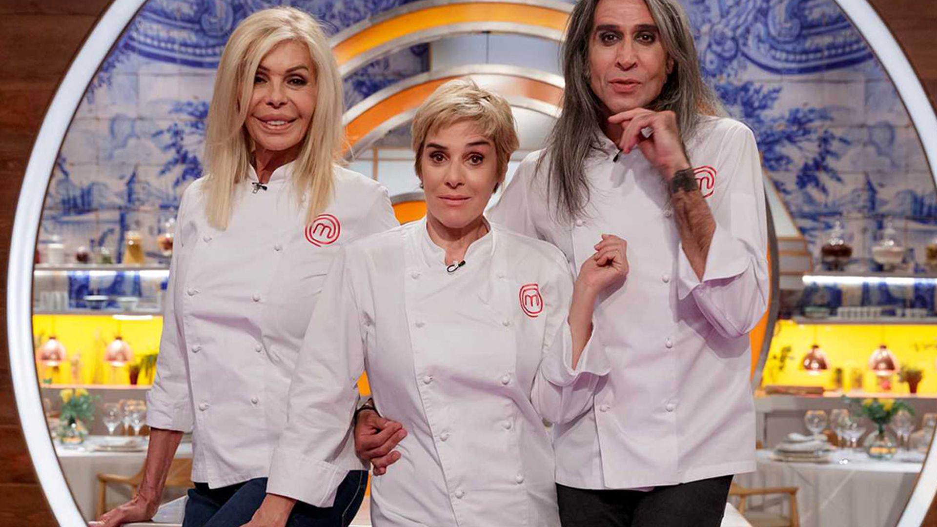 ¿Podrías cocinar con una sola mano? El divertido reto de ‘MasterChef Celebrity’
