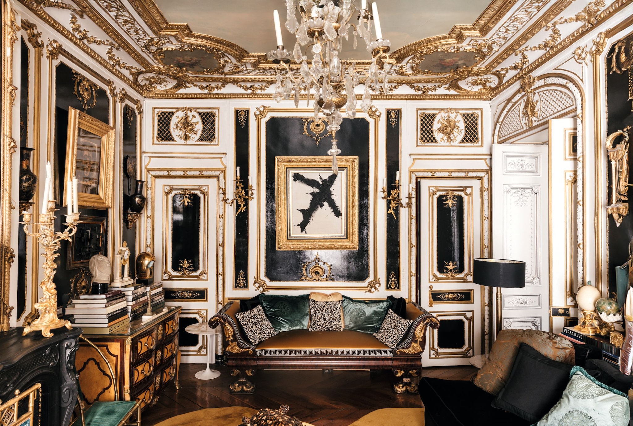 COORENGEL & CALVAGRAC  NOS INVITAN A SU CASA ESTILO IMPERIO EN PARÍS 