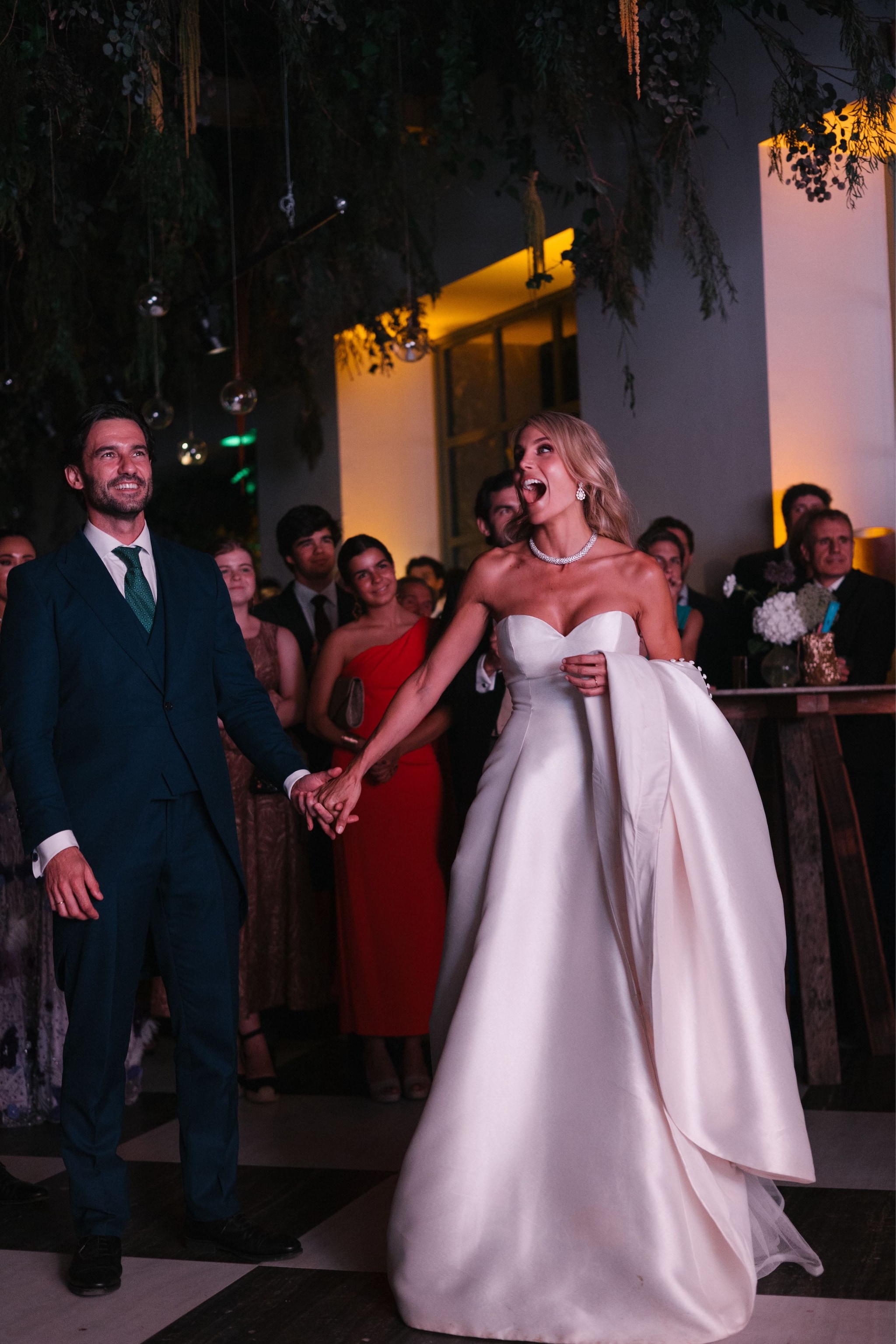 Angie y su marido durante la fiesta