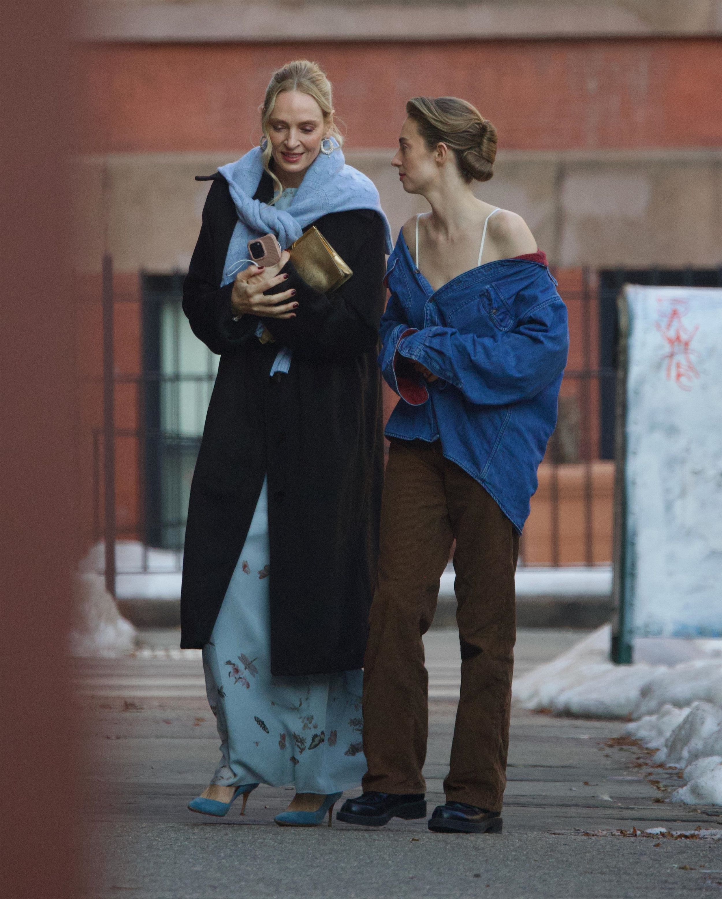 Uma Thurman junto a su hija, Maya Hawke, el día de su boda en Nueva York
