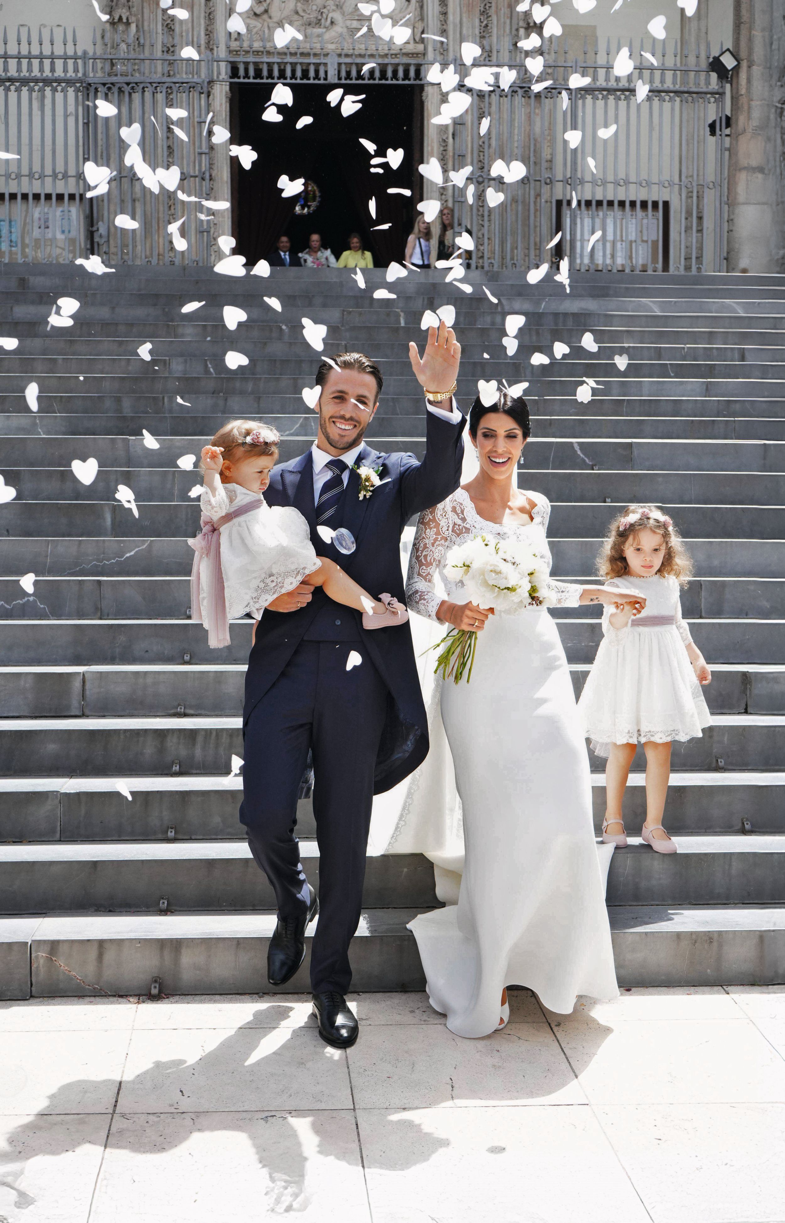 LA DIVERTIDA BODA DE INGRID SANZ HIJA DE FERNANDO SANZ E INGRID ASENSIO, ENTRE ESTRELLAS DEl FÚTBOL