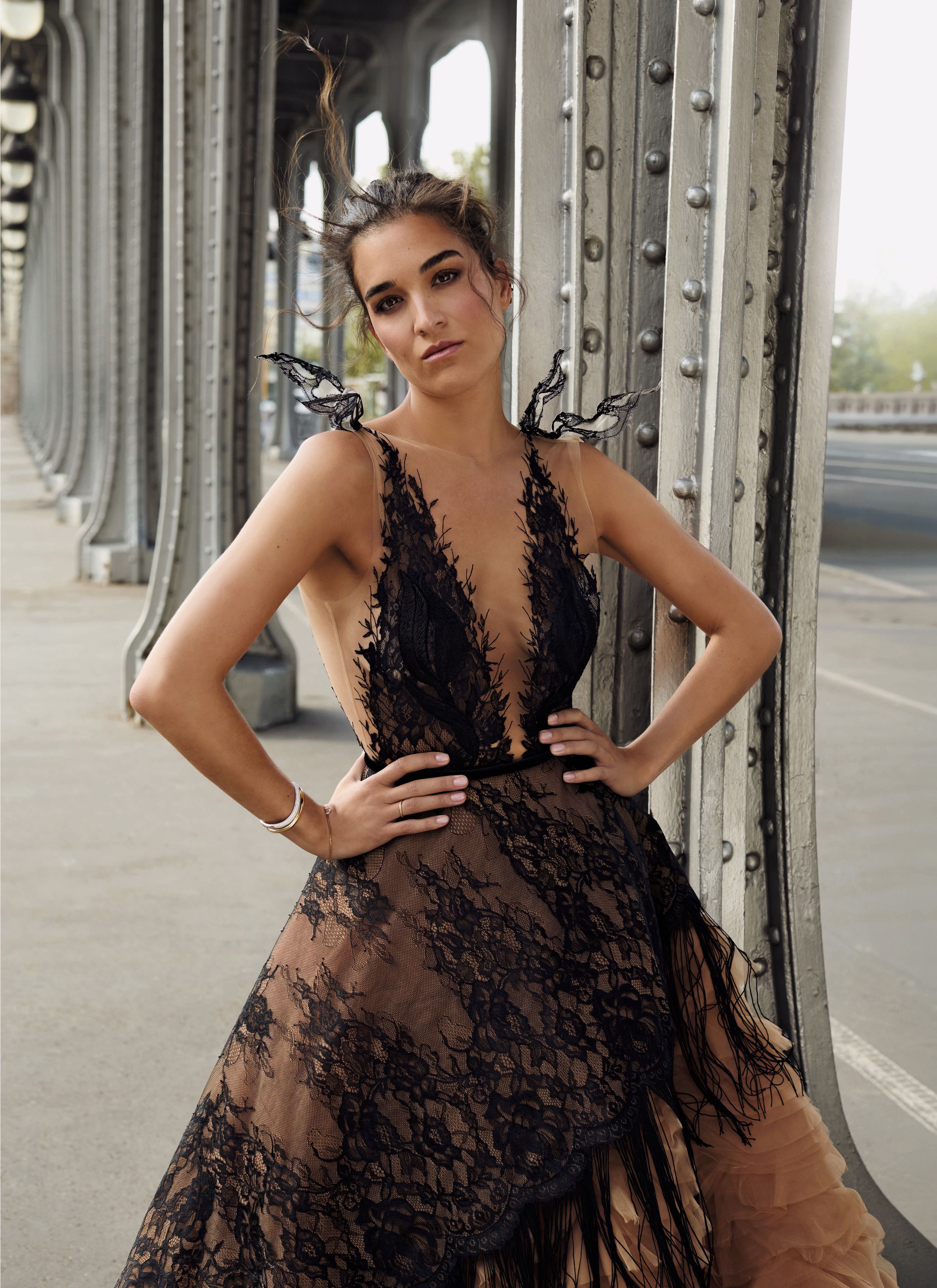 Con vestido de Yanina Couture y joyas de Rabat