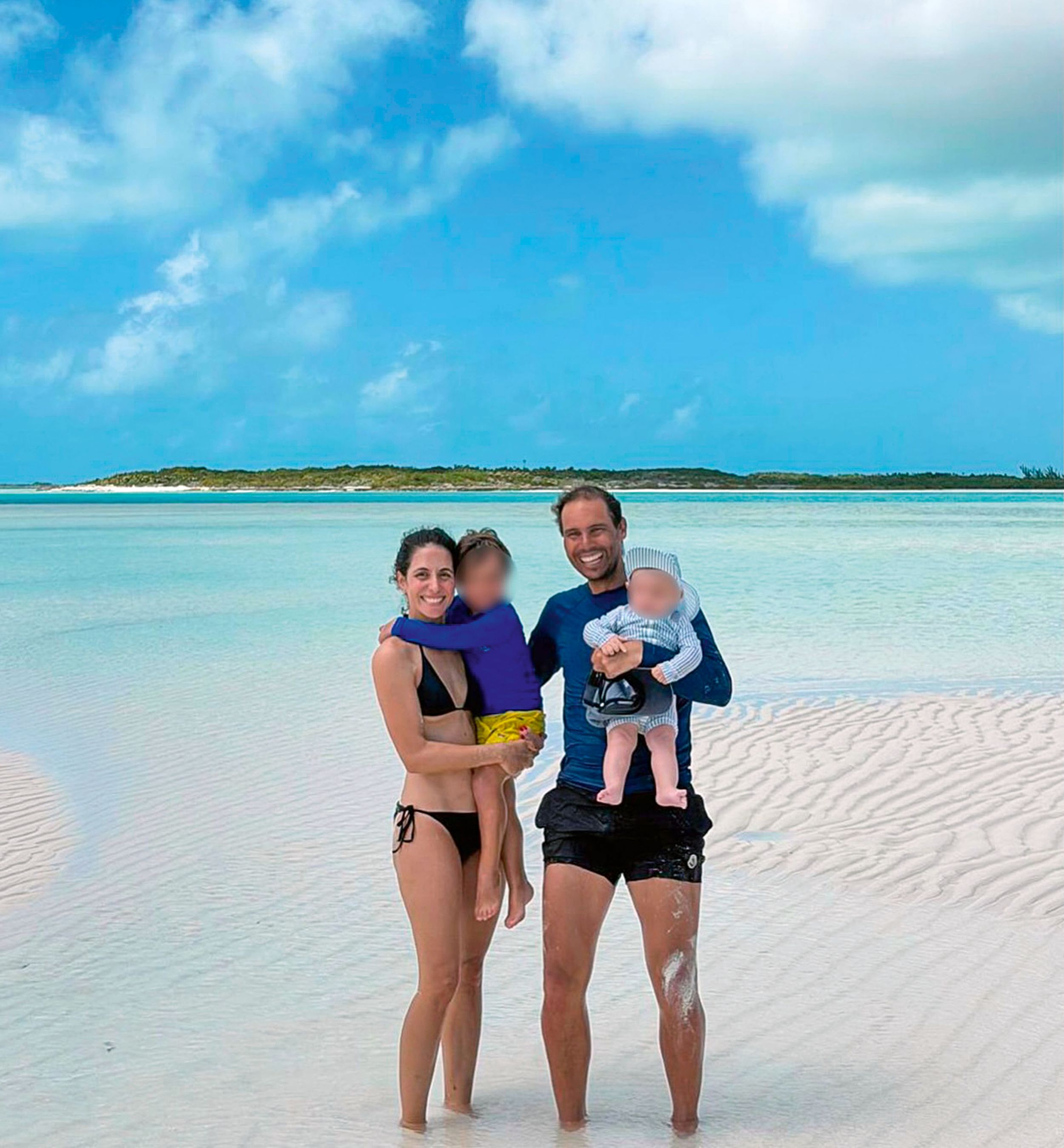 Rafa Nadal con su mujer, Mery Perelló, y sus hijos