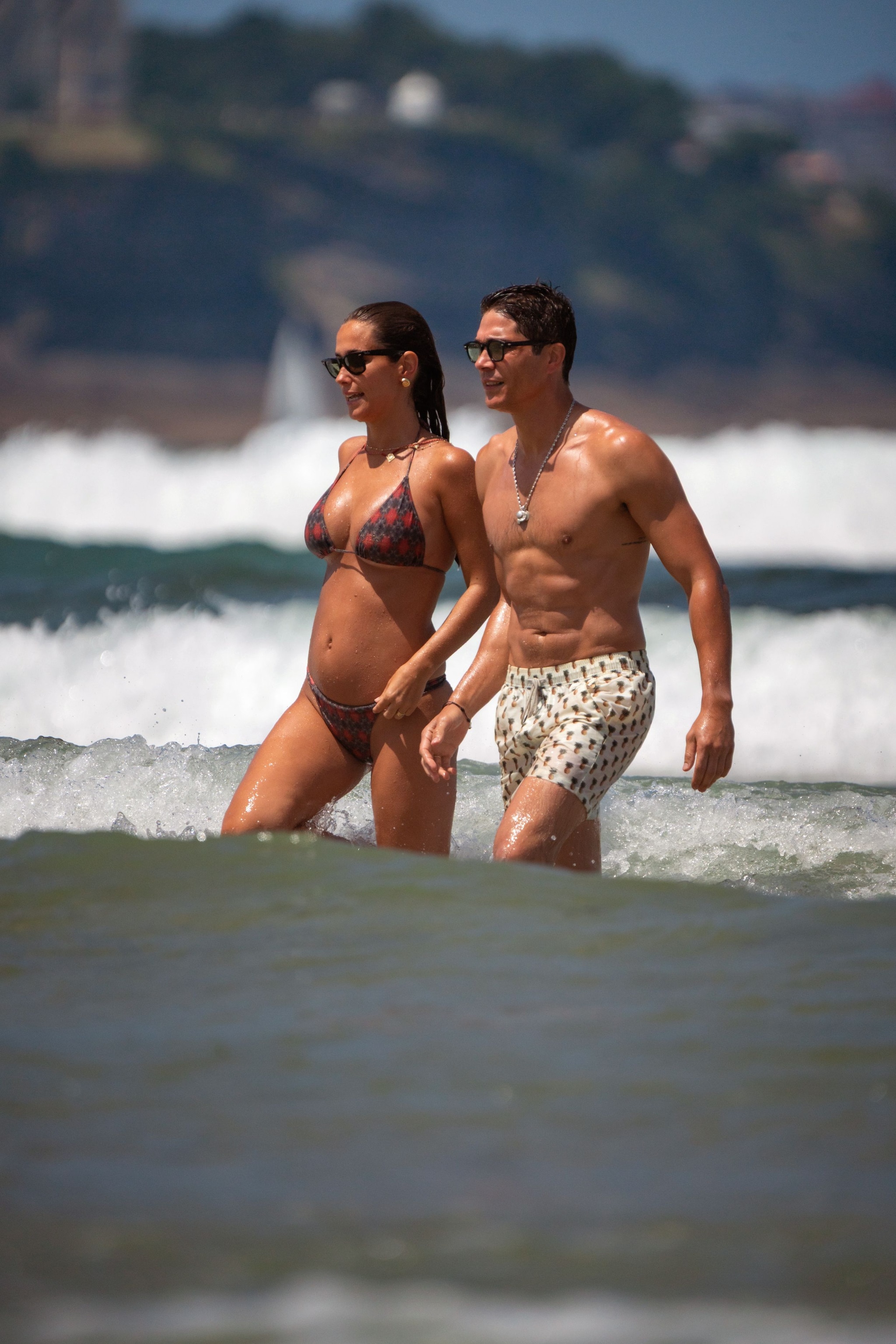 MARÍA POMBO Y PABLO CASTELLANO PURO ROMANTICISMO EN CANTABRIA, TRAS EL ANUNCIO DE QUE ESPERAN SU TERCER BEBÉ