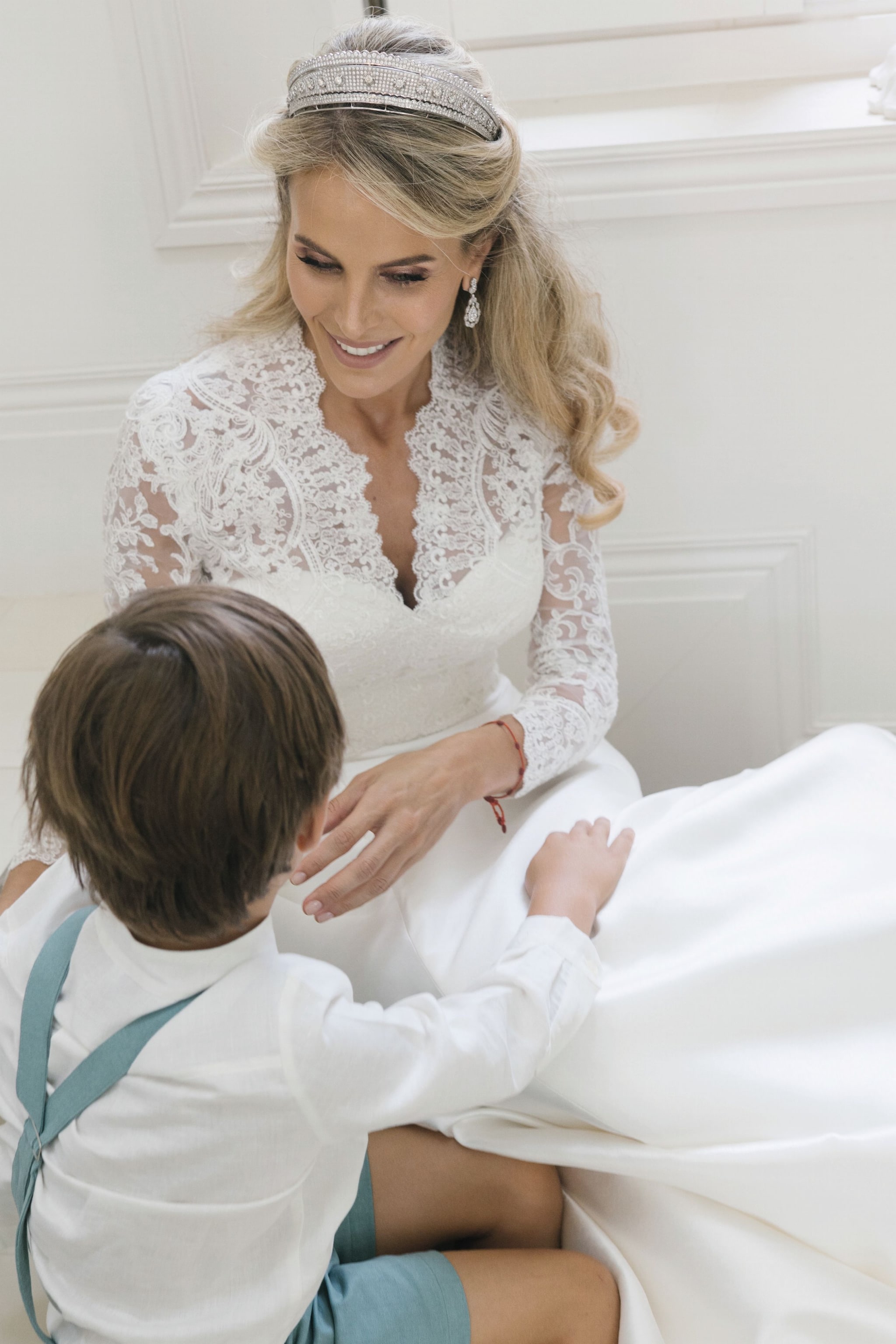 ENTRAMOS EN LA BODA DE ANGIE RIGUEIRO Y NACHO CERRILLO UNA CEREMONIA MÁGICA Y UN ESCENARIO DE PELÍCULA