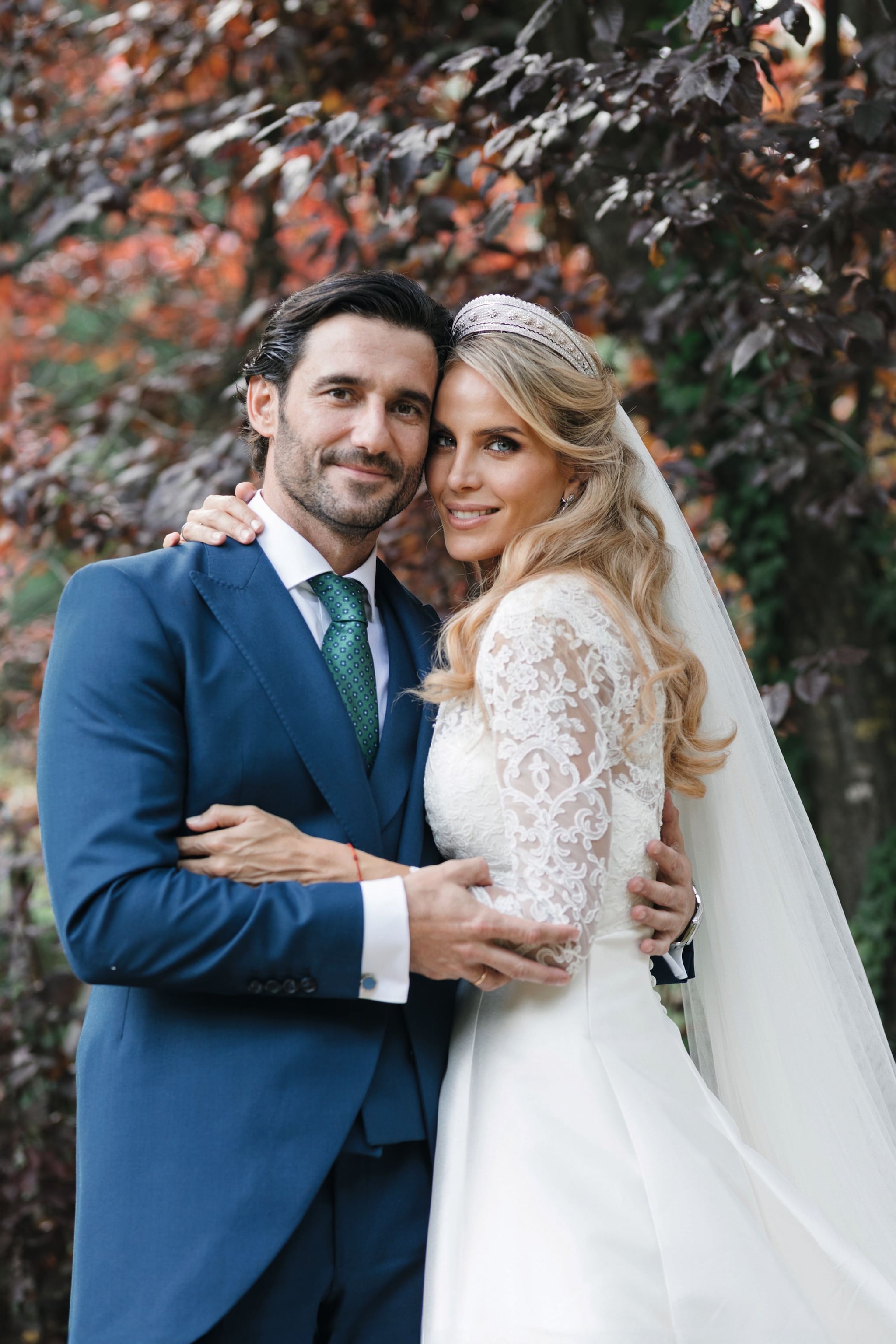 ENTRAMOS EN LA BODA DE ANGIE RIGUEIRO Y NACHO CERRILLO UNA CEREMONIA MÁGICA Y UN ESCENARIO DE PELÍCULA