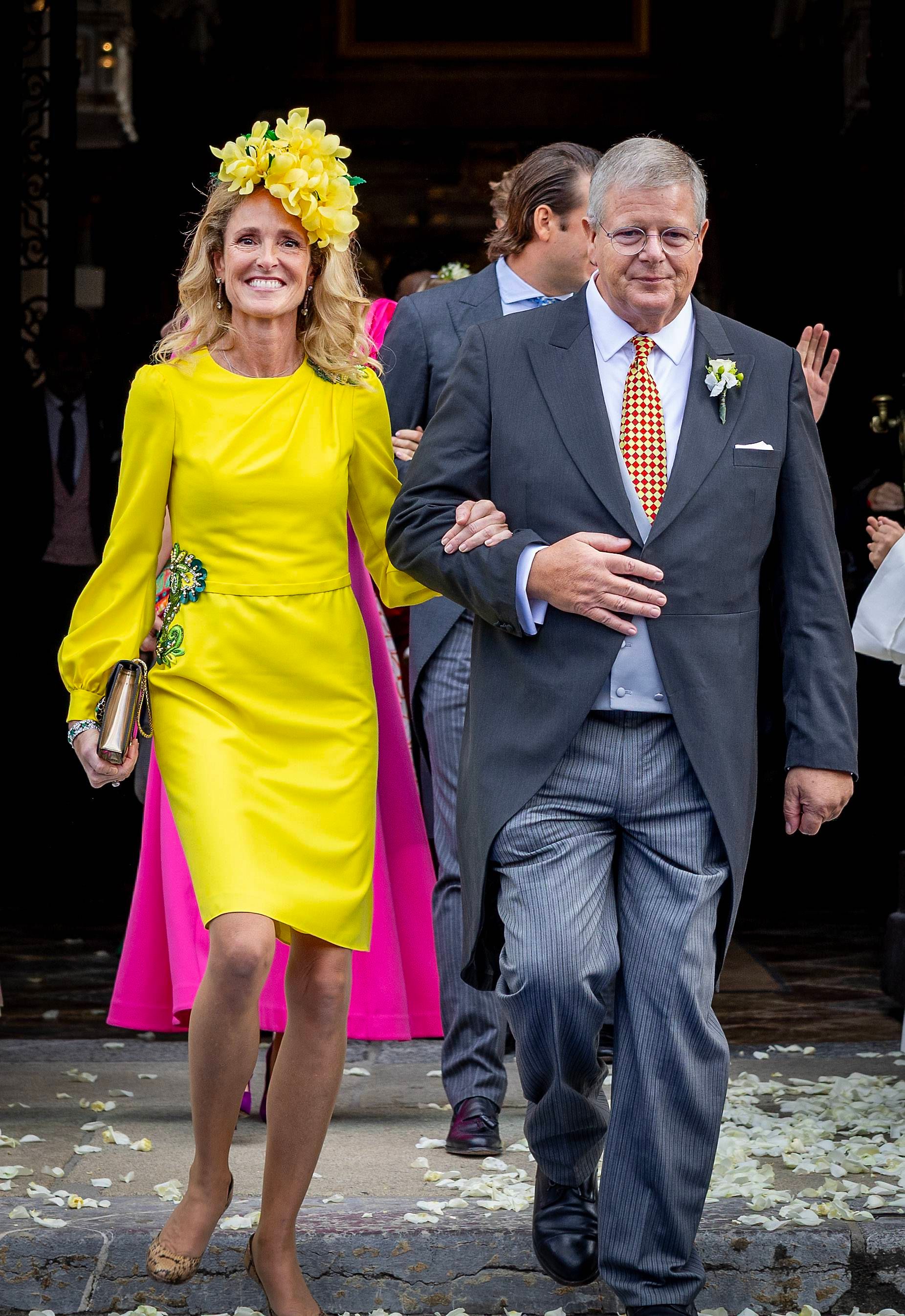 Maríe Carolina, duquesa de Baviera con el padre del novio, Markus, conde de Königsegg-Aulendorf