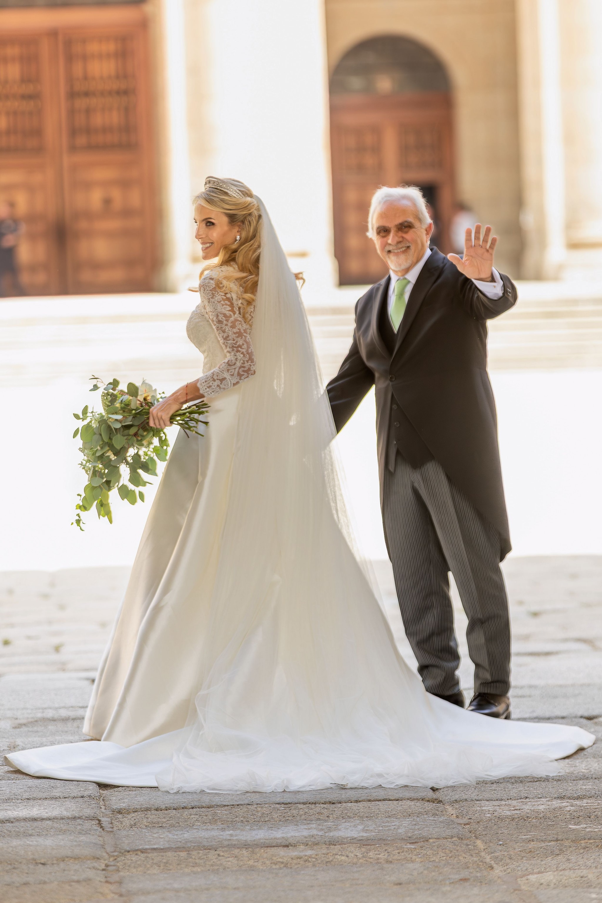 ENTRAMOS EN LA BODA DE ANGIE RIGUEIRO Y NACHO CERRILLO UNA CEREMONIA MÁGICA Y UN ESCENARIO DE PELÍCULA