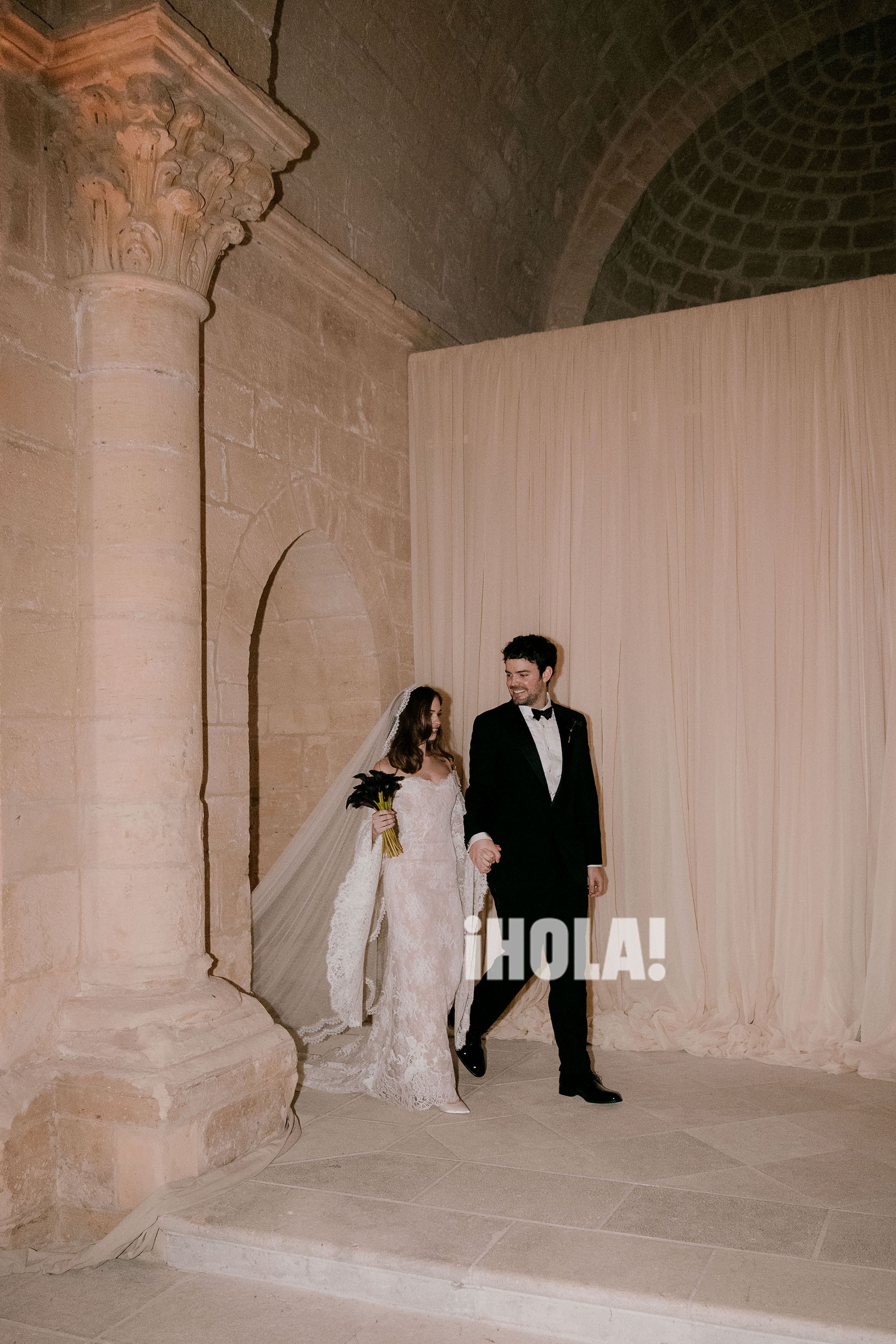 Los recién casados a su salida del templo