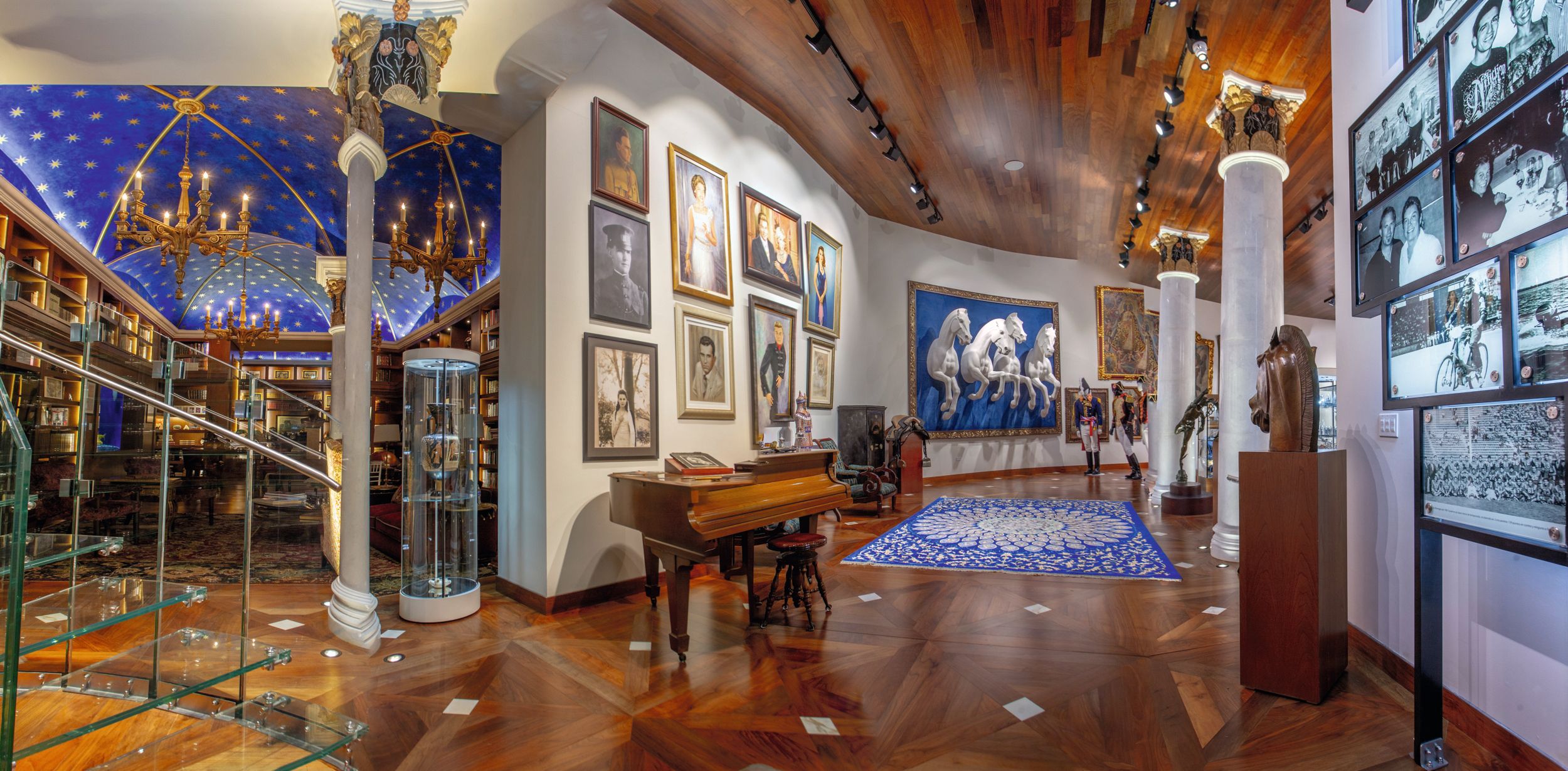 ERNESTO Y GABRIELA COPPEL NOS RECIBEN EN SU FABULOSA CASA DE LOS CABOS, SU PARAÍSO MEXICANO FRENTE AL OCÉANO PACÍFICO